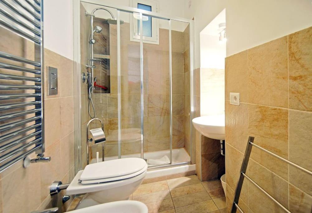 Near Colosseum By Varental 2Br + 1Sb Rome Exterior photo