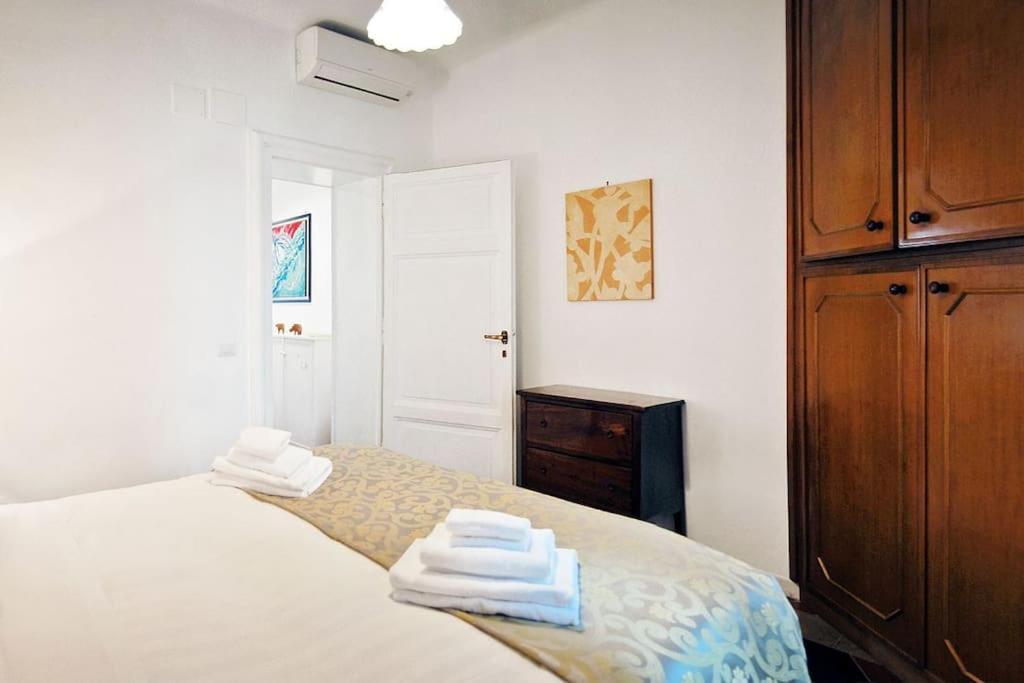 Near Colosseum By Varental 2Br + 1Sb Rome Exterior photo